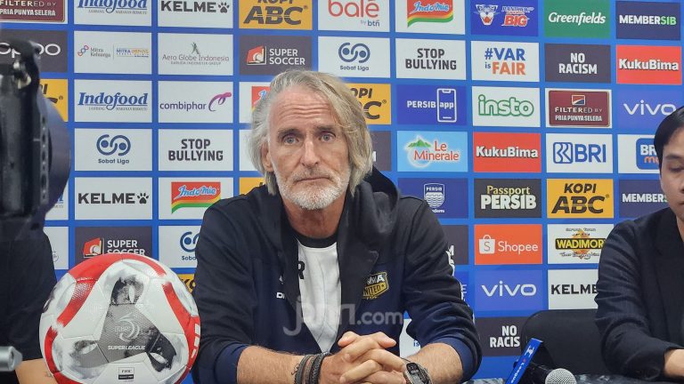 Empat Kekalahan Beruntun, Dewa United Berusaha Bangkit di Kandang Persib