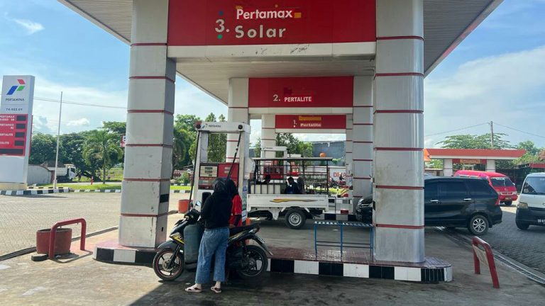 Daftar SPBU Palembang Masih Jual Solar, 14 SPBU Layani Pembelian Malam Hari