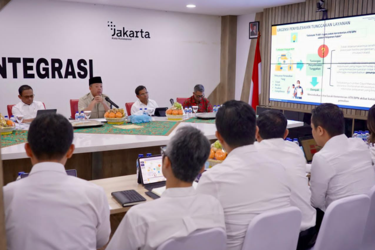 Tingkatkan Kualitas Loket Layanan Pertanahan, Menteri Nusron: Bekali Petugas Product Knowledge dan Hospitality