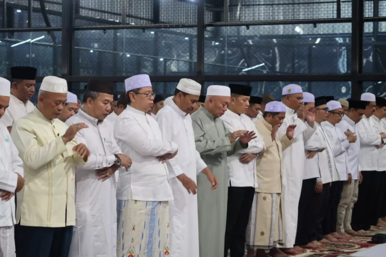 Gubernur Muhidin Gelar Shalat Hajat, Doakan Keberkahan Banua Jelang Ramadan