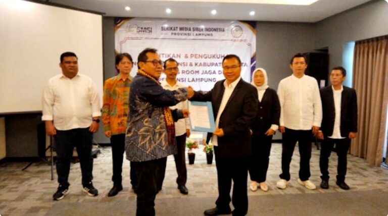 Ketua Umum SMSI Kukuhkan Pokja Newsroom Jaga Desa di Lampung Ikhtiar Menyumbat Kebocoran Dana Desa